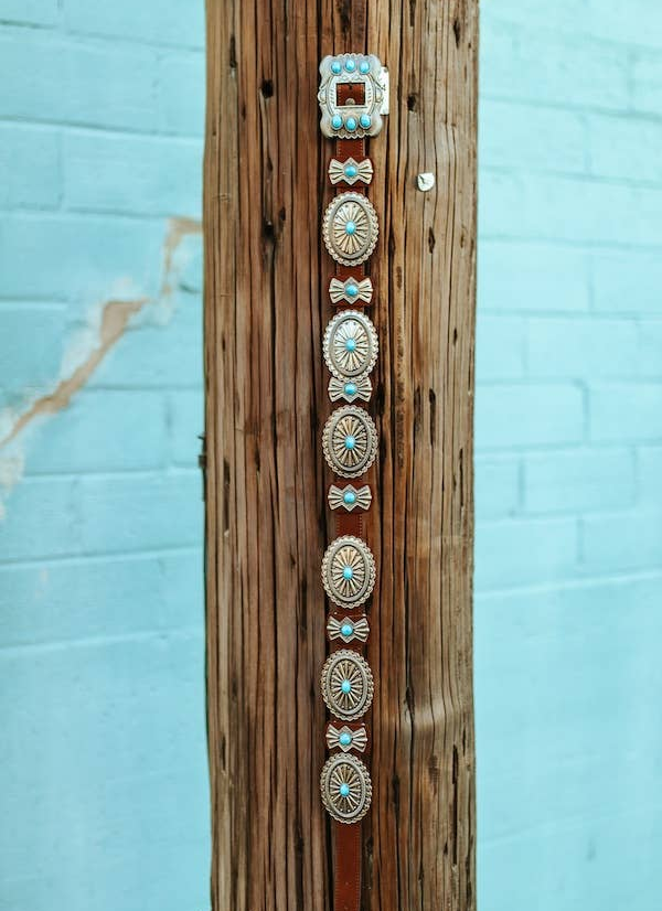 Leather Oval Ribbon Turquoise Stone Concho Belt