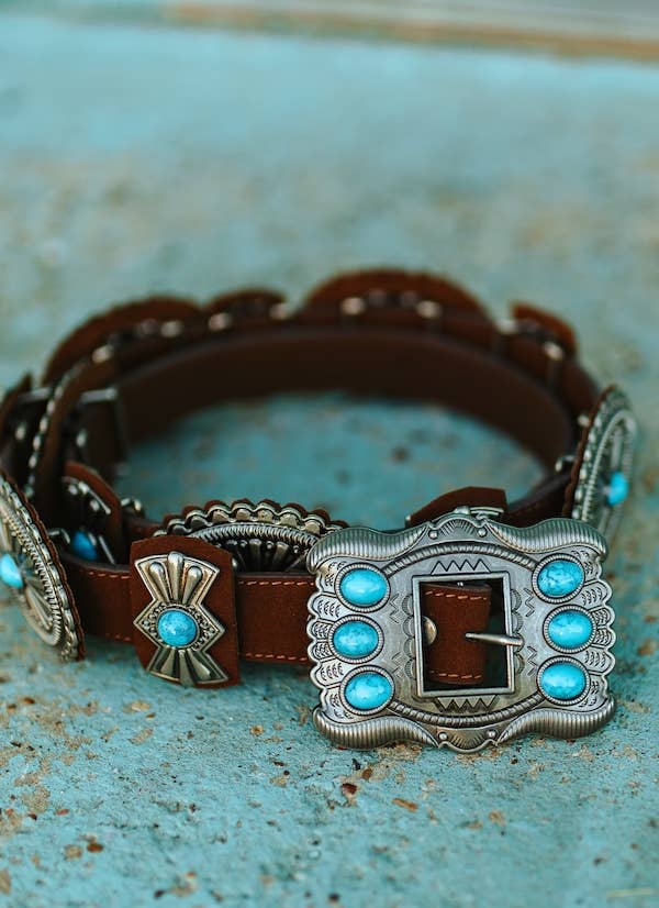Leather Oval Ribbon Turquoise Stone Concho Belt