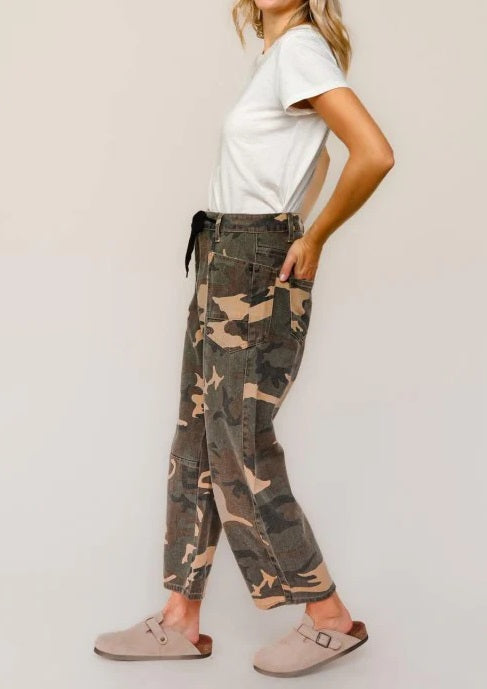 Women's Camo Relaxed Fit Boyfriend Jeans