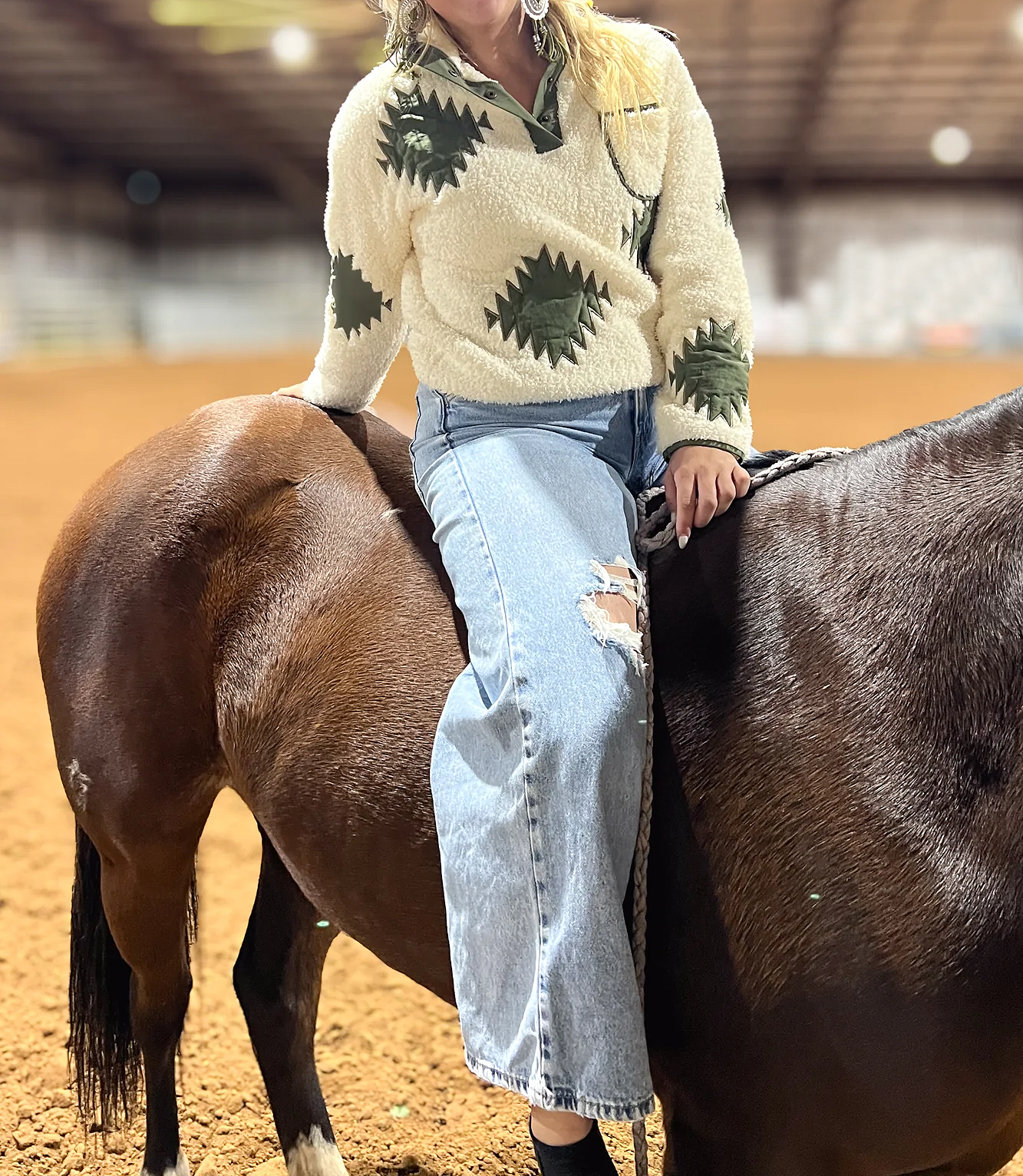 Women's Snap Button Huckleberry Pullover Sweater