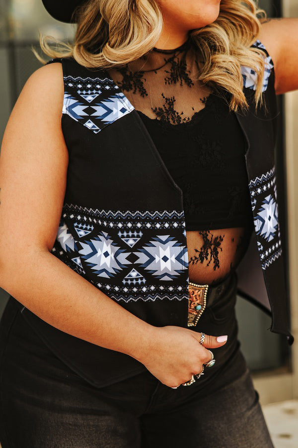 Women's Black Aztec Printed Sleeveless Vest (Plus Size)