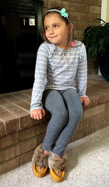 Children's Lined Rabbit Fur Indian Tan Beaded Moccasins