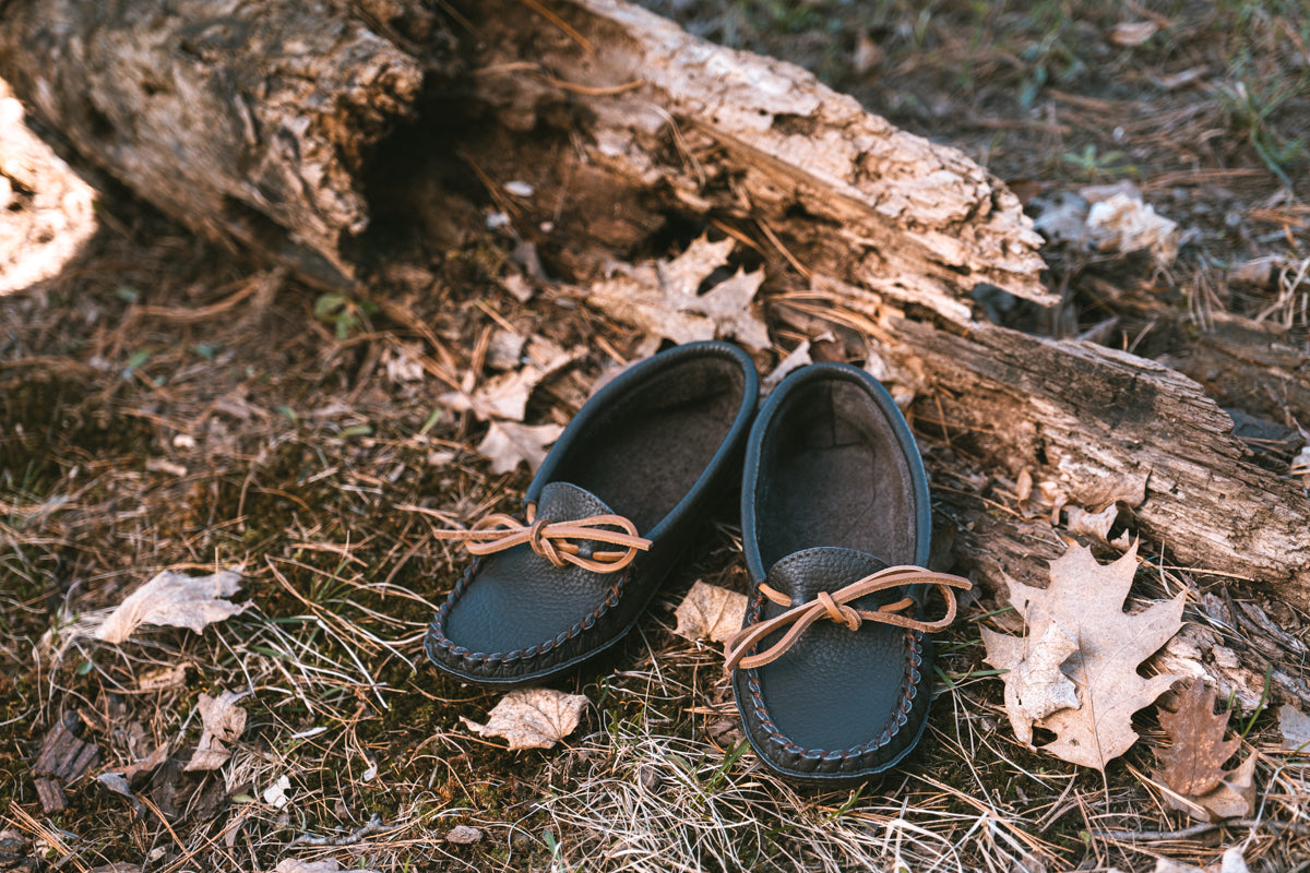 Women's Earthing Moccasins Buffalo Leather