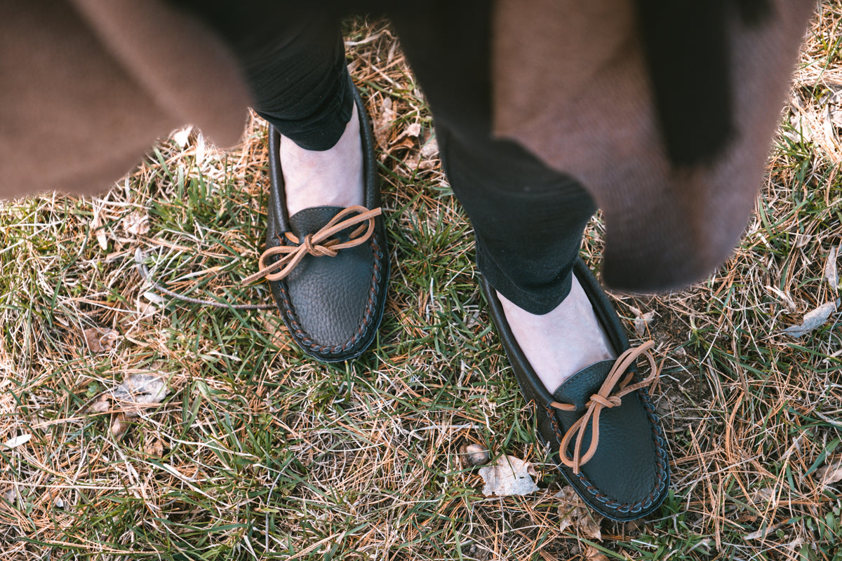 Women's Earthing Moccasins Buffalo Leather