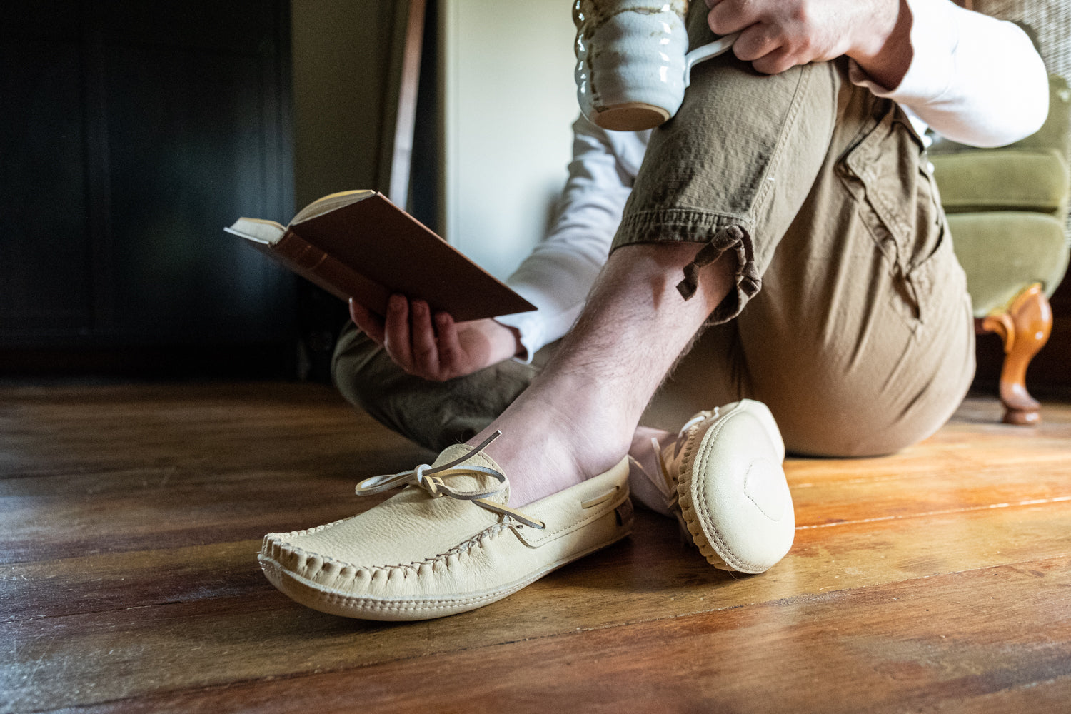 Men's Caribou Hide Leather Moccasins