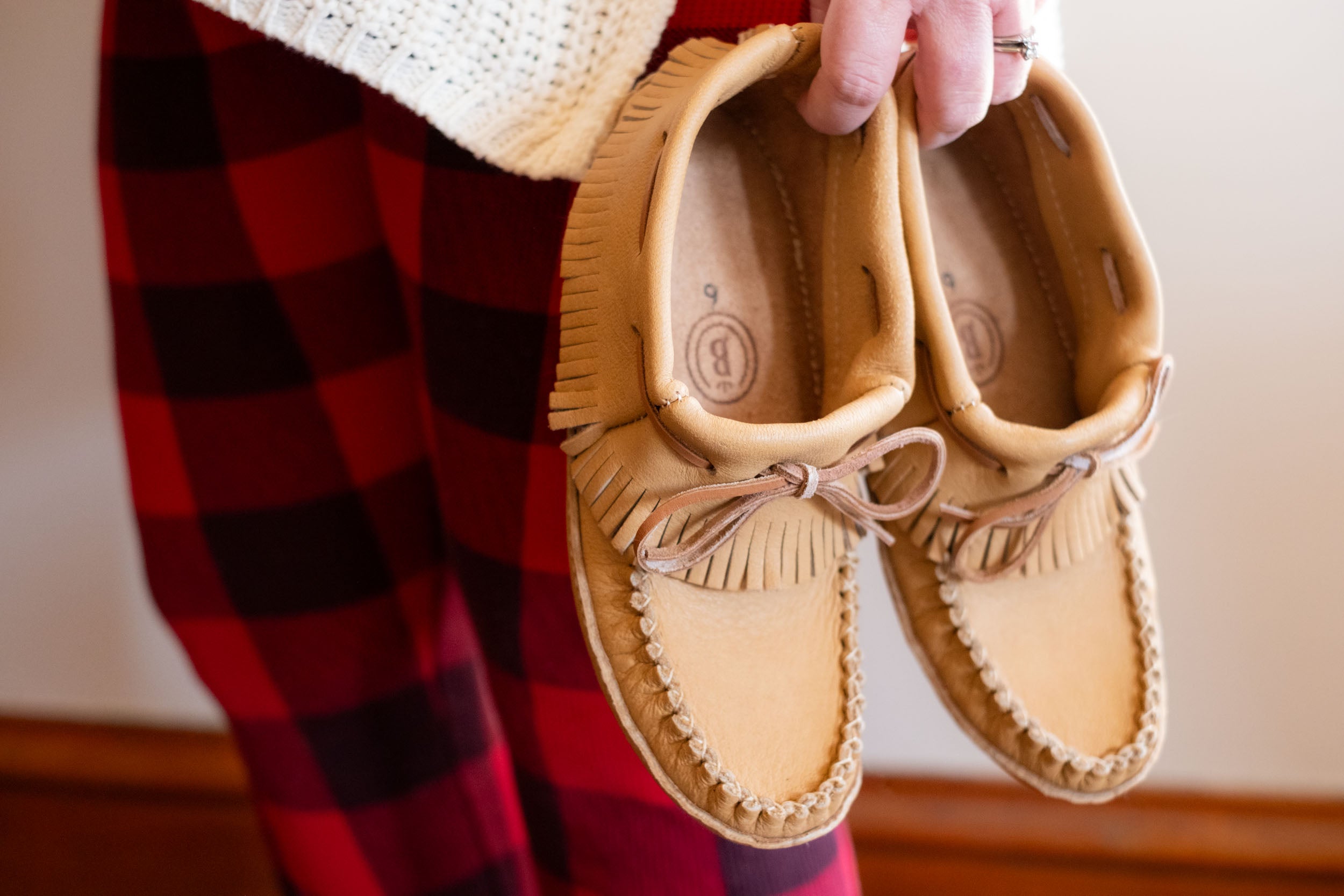 Women's Genuine Moose Hide Fringed Leather Soft Sole Moccasin Slippers