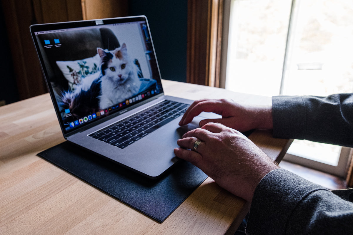 Grounding Laptop Pad