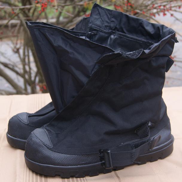 Voyager Mid Overshoes